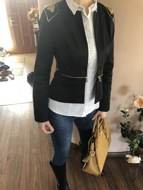 Nádherné kvalitné sako so zlatými doplnkami, m