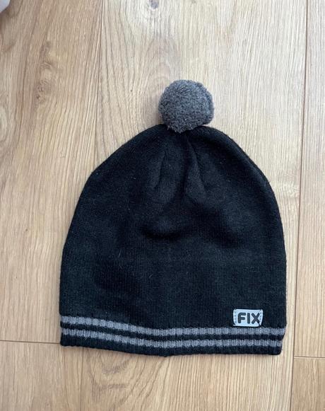 Čiapka lindex fix čierna, lindex,54