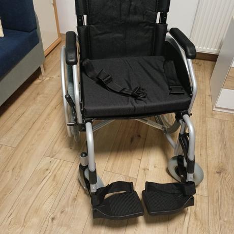 Invalidný vozík skladací,