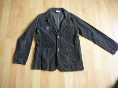 Chlapcenske sako-mencestrove, 134