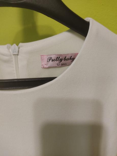 Šaty s motýlikmi, 140