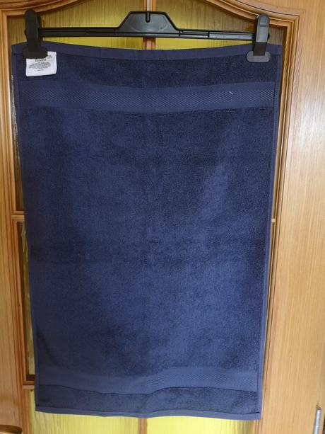 Calvin klein uterák 69 cm x 45 cm,