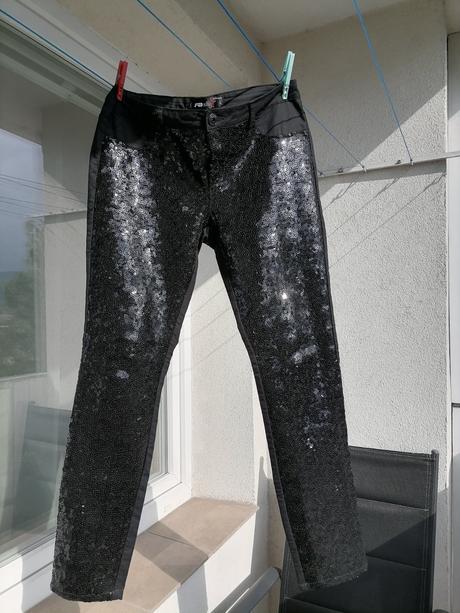 3x oblečené flitrované nohavice, fishbone,l