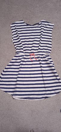 Šaty č. 140 / 146, 140