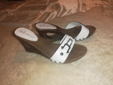 Dámske sandálky na podpätku, 40