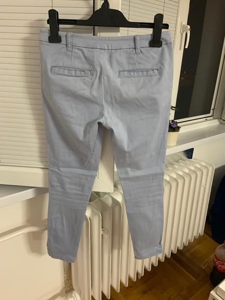 Modré nohavice business, 34