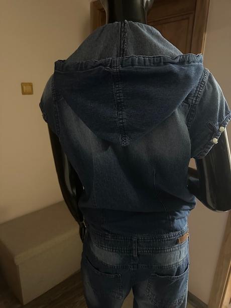 Džínsový overal na zips s kapucňou zn. retro, m