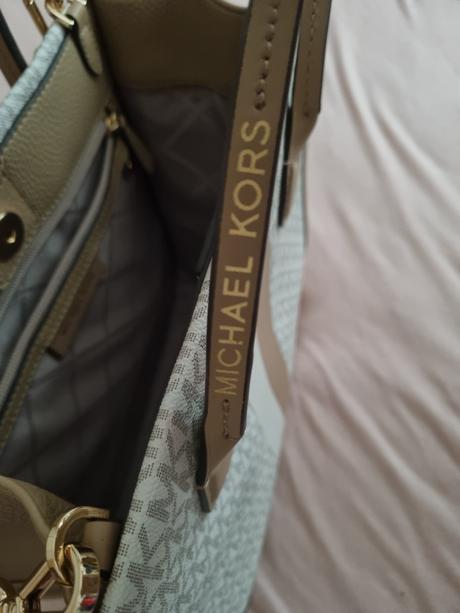 Minimalne nosená kabelka michael kors, michael kors