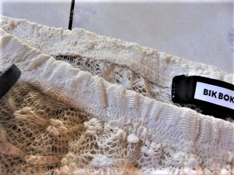 Luxusné krajkové nylonové legíny, l