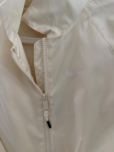 Vodeodolná bunda xs/m, nike,m