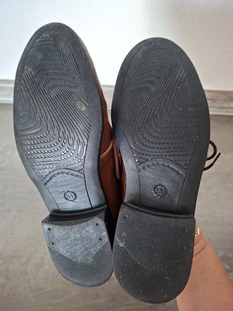 Spoločenské topánky, 31