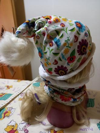 Čiapka a nakrčnik, 74