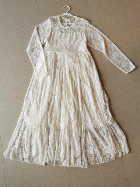 Šaty na prijímanie vrátane poštovného, 152