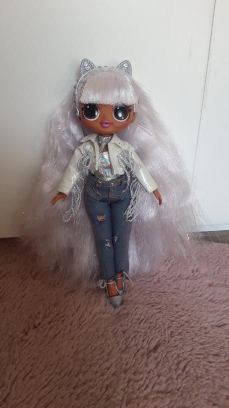 Bábika l.o.l, 
