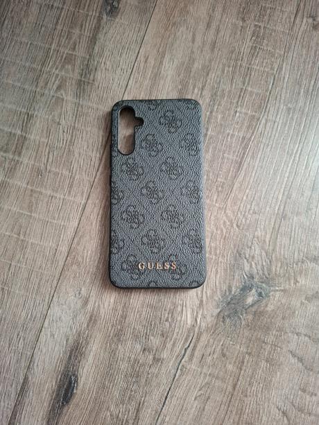 Guess kryt na mobil, 