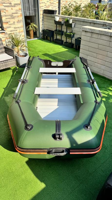 Nafukovací čln kolibri 330d, 