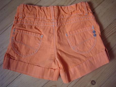 Kraťasy a tričko, 86