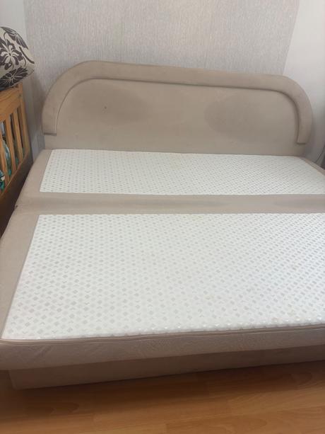 Predám rozkladací gauč, 