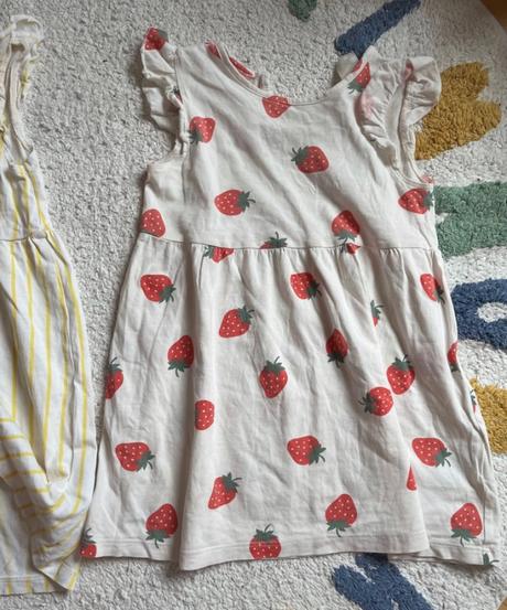 2 bavlnené pásikavé a jahodové šaty, h&m, 98, h&m,98