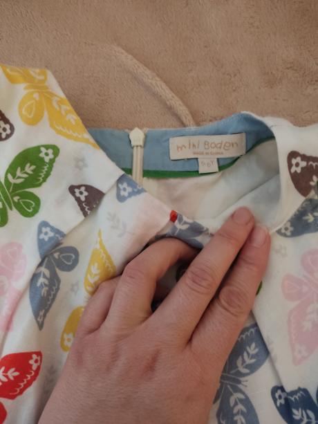 Motýlikove šaty, 116