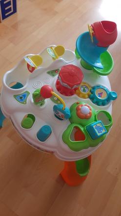 Clementoni hrací stolík,