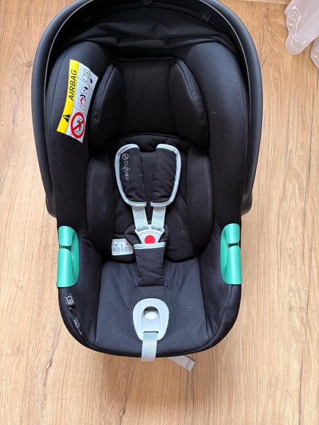 Autosedačka so základnou, cybex