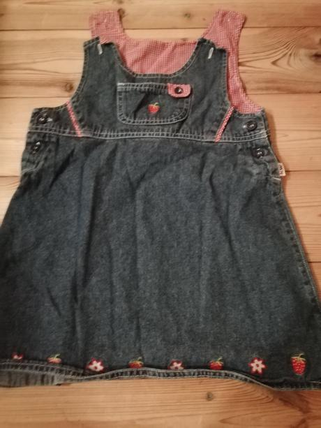 Riflove šaty na traky, 98