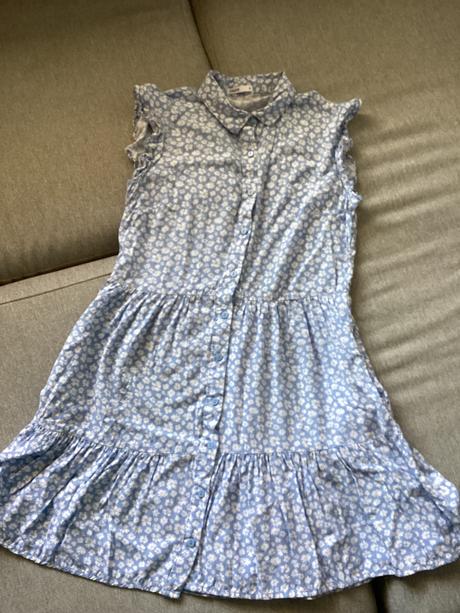 Ľahučké kvetinkové šaty, m