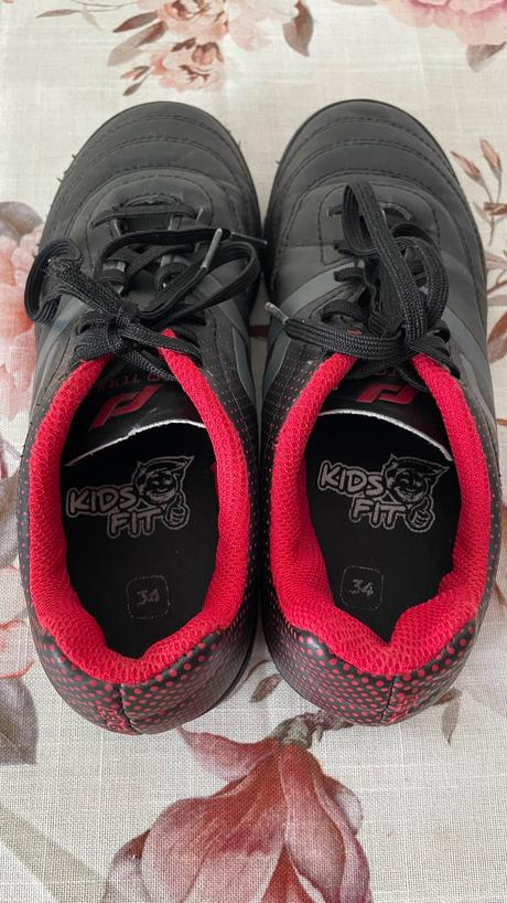 Kopačky na futbal, 34