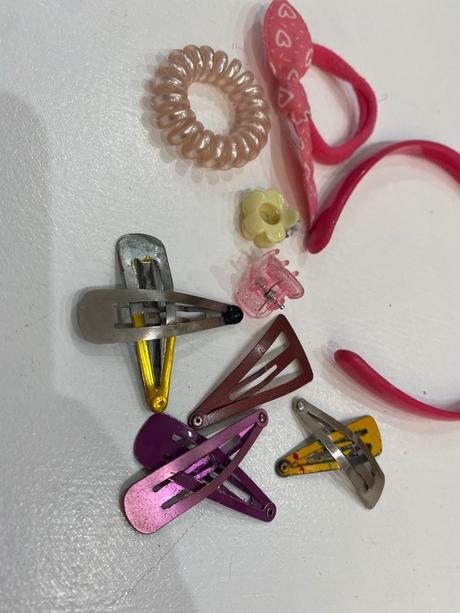 Čelenka, gumičky, sponky,