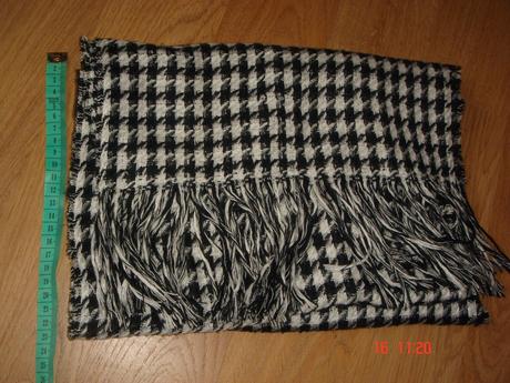 Sal cierno biely kohutia stopa, 