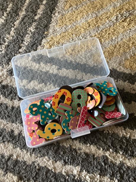 Farebné magnetky čísla 80ks, 