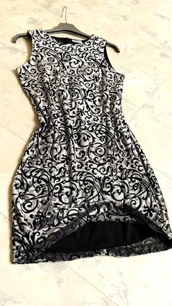 Spoločenské zamatové šaty, l