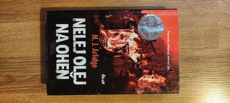 M.j.arlidge - nelej olej na oheň, 