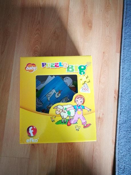 Velke puzzle na dvore 24 dielikov, 