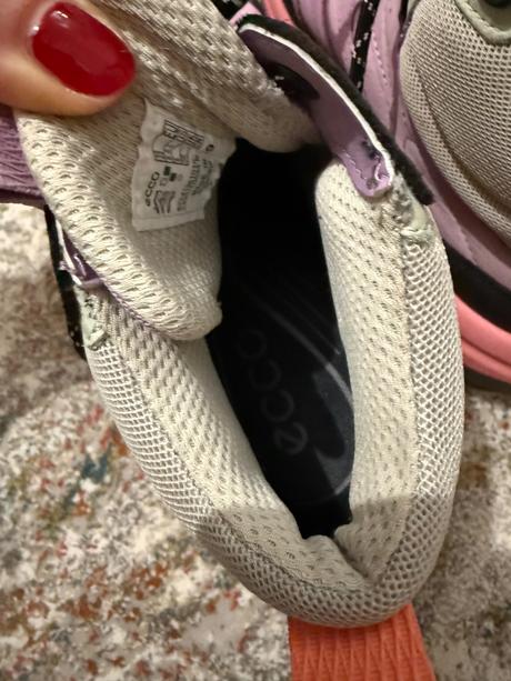 Ecco topanky, ecco,39