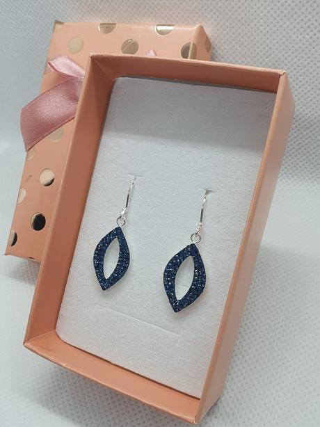 Strieborné kamienkové náušnice,