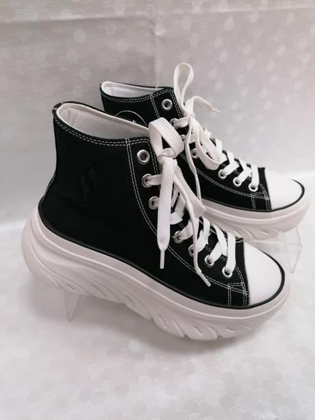 Dámske tenisky zn.skechers 24220318 z+b+ca, skechers,37 / 38 / 39