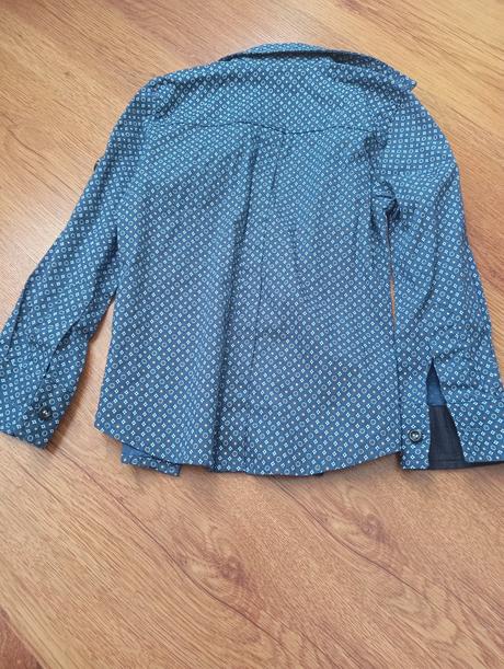 Predám košeľu, 92