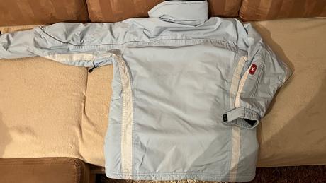 Staršia zajo vetrovka, zajo,m