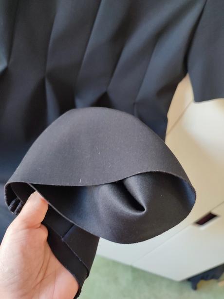 Malé čierne cos, cos,36