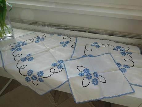 Set obrusov v modro bielom prevedení-kvietky,, 
