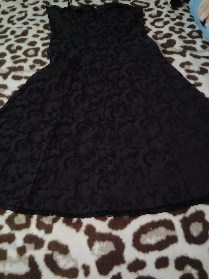 Spoločenské šaty, 36