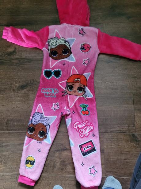 Overal l.o.l surprise, 104