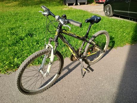 Bicykel leader fox, 24