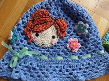 Krasne hackovane ciapocky/klobuciky a siltka, 104