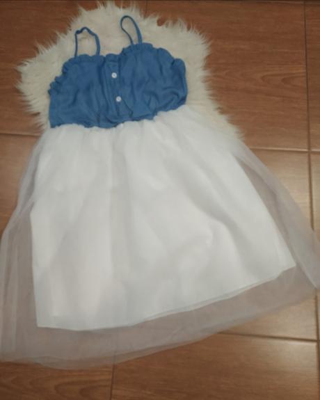 Šaty s tylovou sukňou, 152