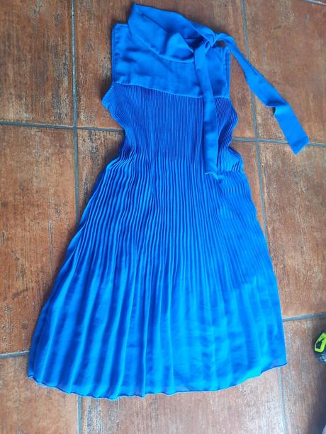 Sytomodré talianske plisované letné šaty, s