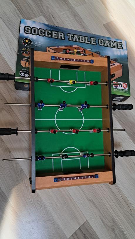 Stolný futbalek,