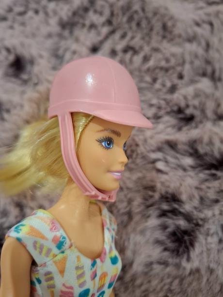 Barbie jazdecká prilba, 